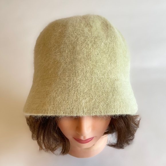 New Unbranded Mint Green 40% Angora 10% Wool 50% Acrylic Hat size S/M - Picture 2 of 8